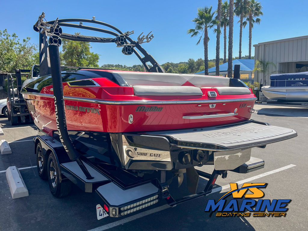 2017 Malibu Boats 23 LSV