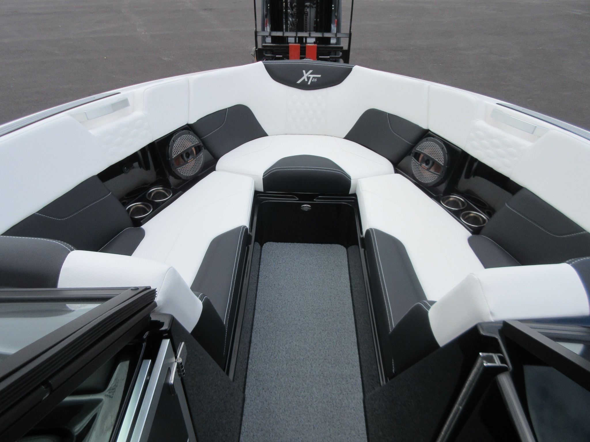2024 Mastercraft XT25