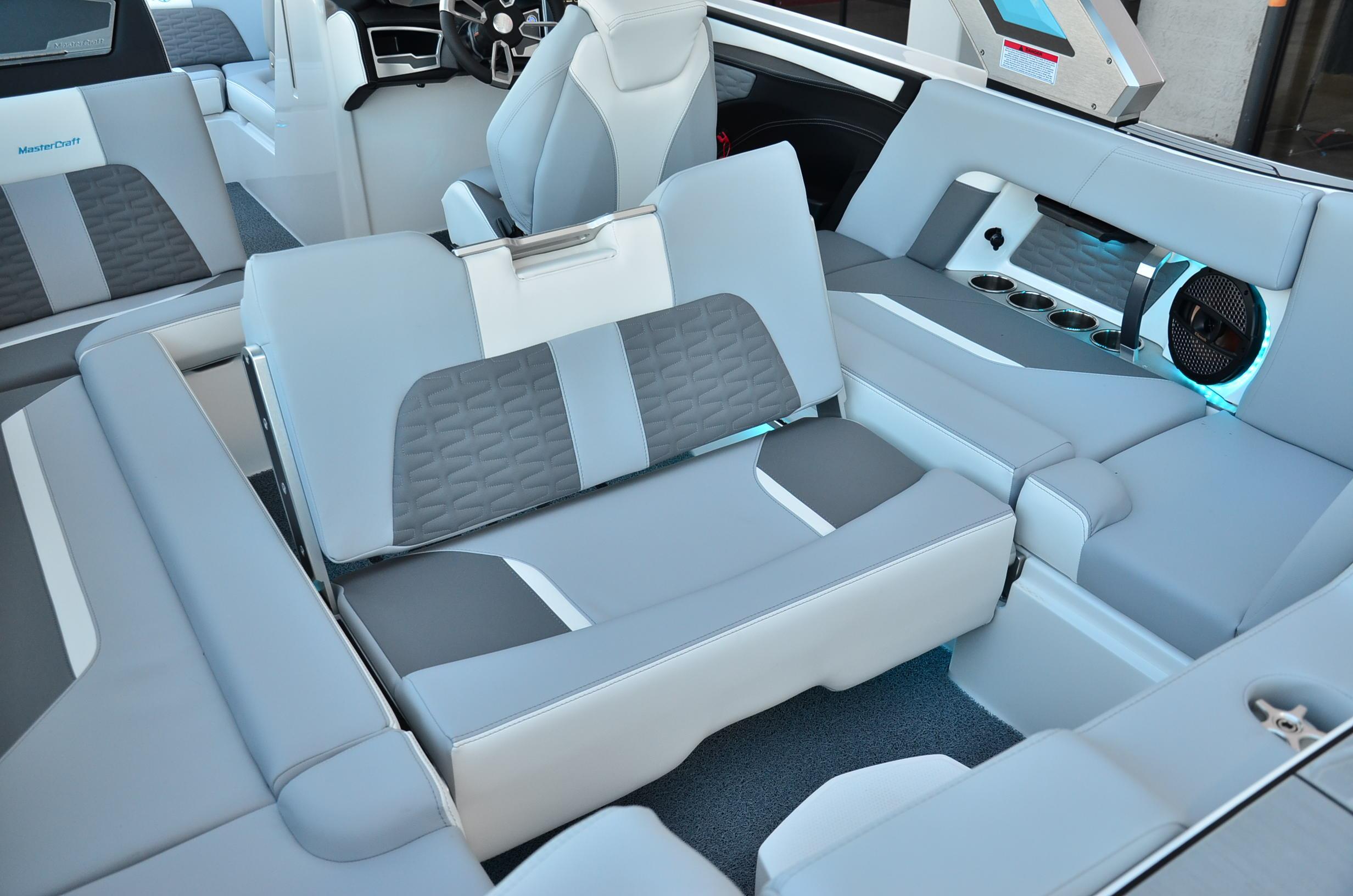 2024 MasterCraft X22 – BOAT SHOW SPECIAL! 2024 Model Year End Clearance!