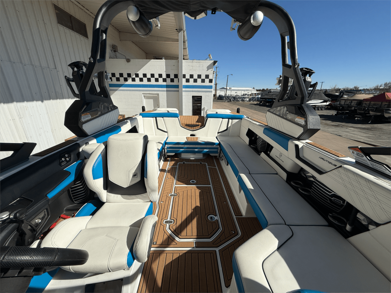 2020 Nautique G25
