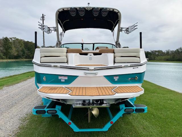 2025 MasterCraft XT22