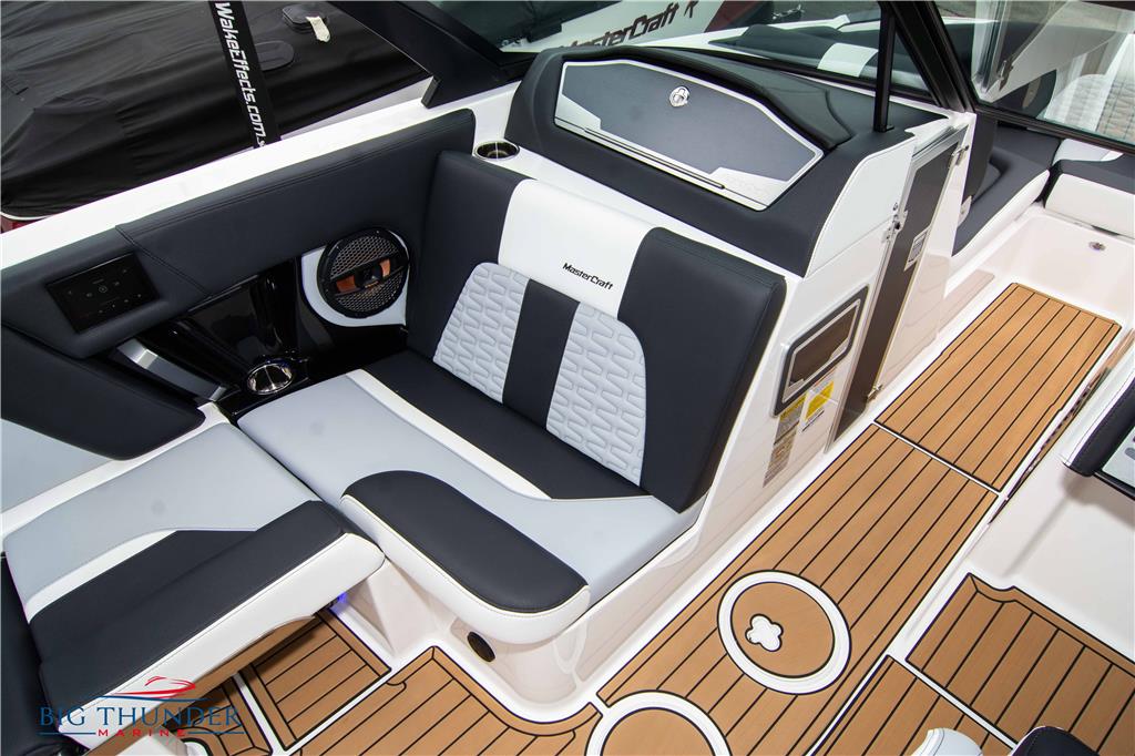 2023 MasterCraft X24