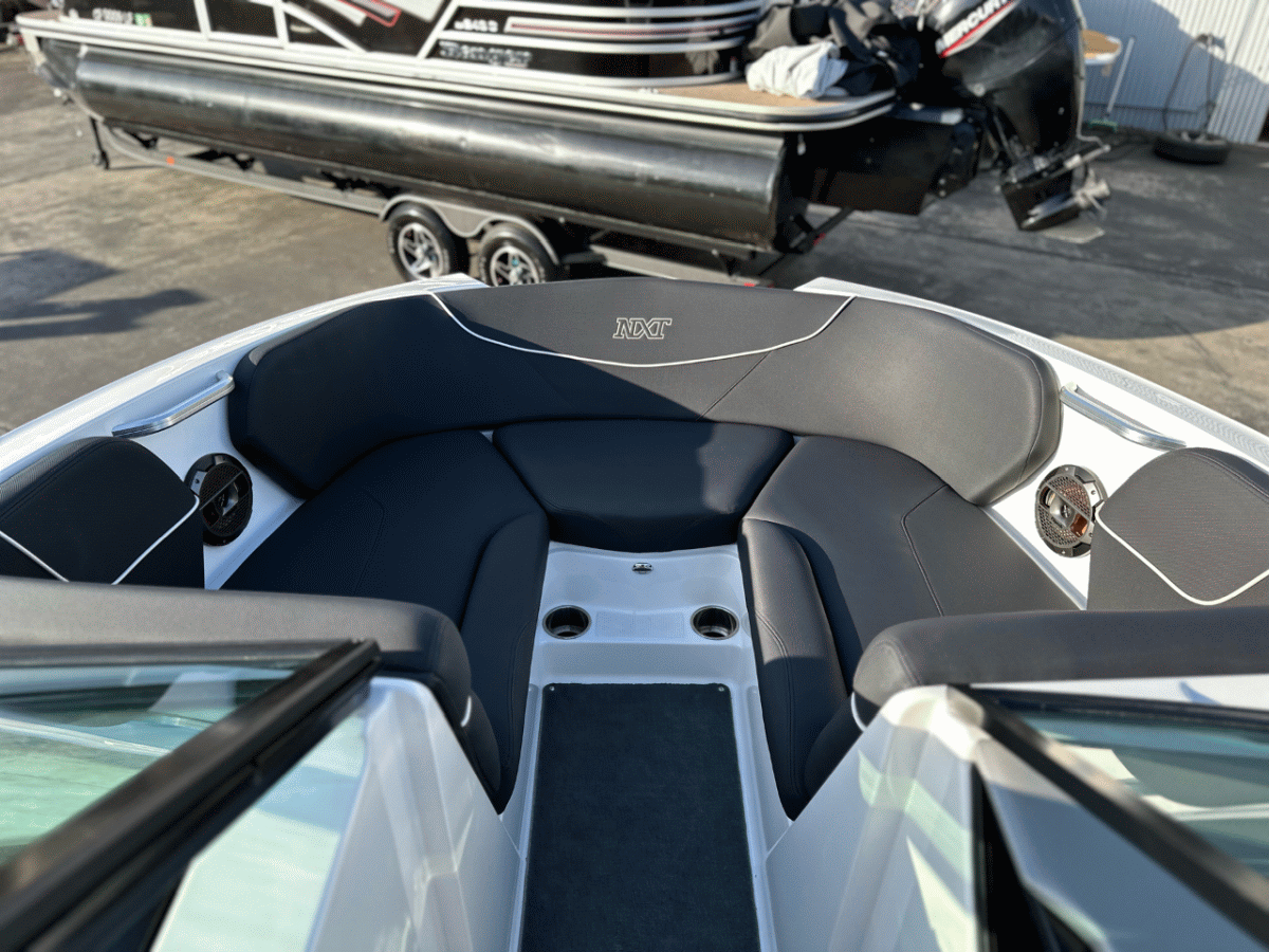 2019 MasterCraft NXT22