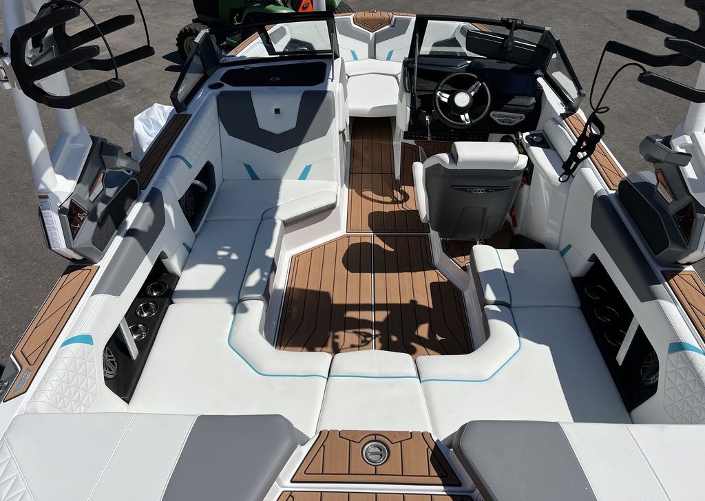 2025 Nautique GS20