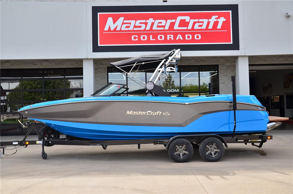 2022 MasterCraft NXT24 – ONE OWNER, LOW HOURS, SURFSTAR!