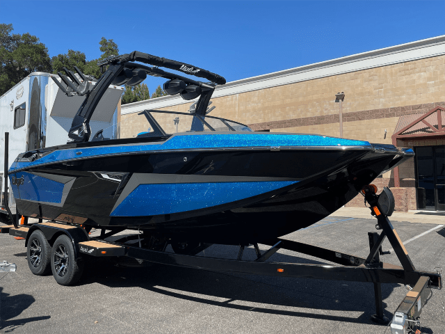 NEW 2024 TIGE 22 RZX w/ Thruster REBATES!