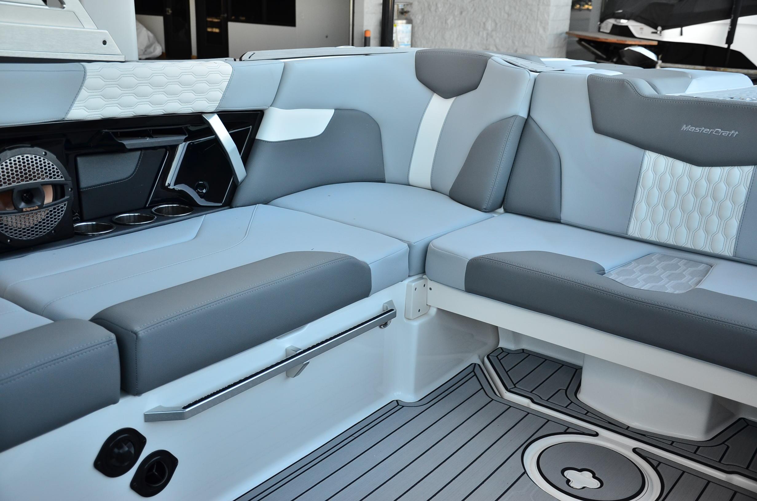 2024 MasterCraft XT22T – Model Year End Closeout! Call for a fast quote!