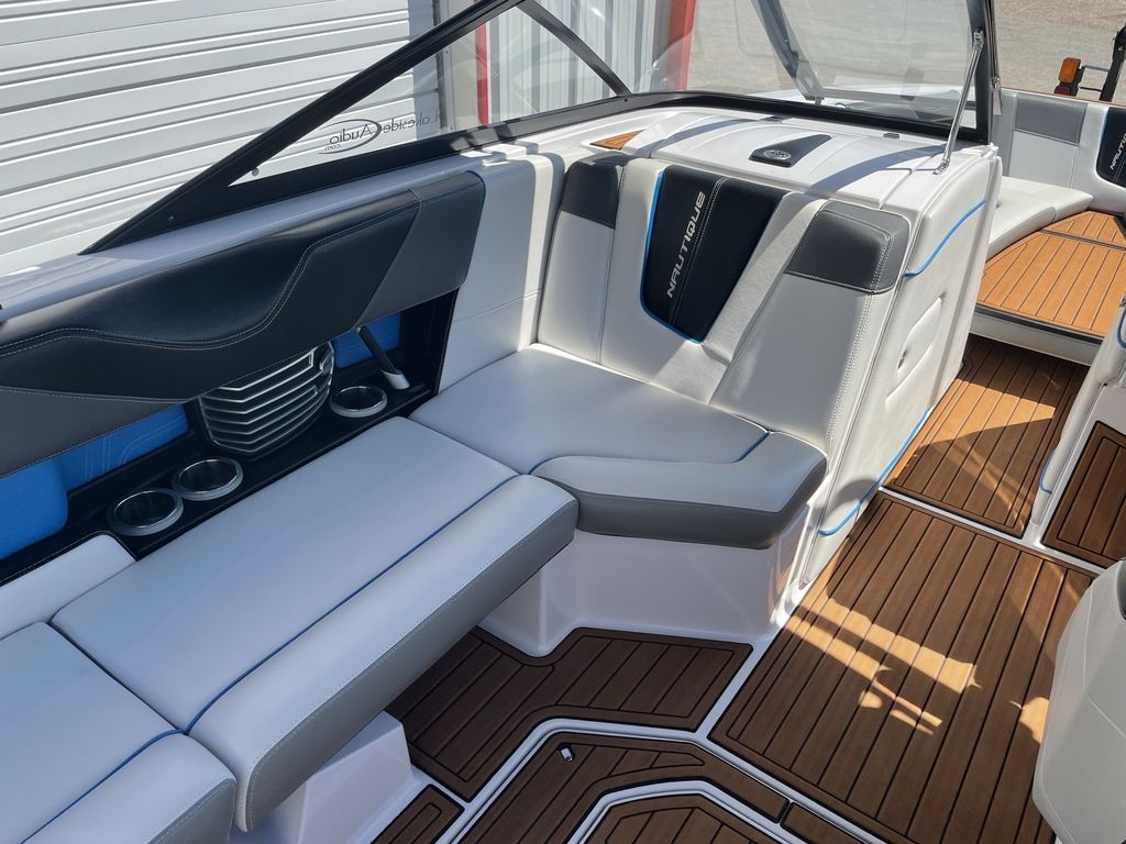 2013 Nautique G25