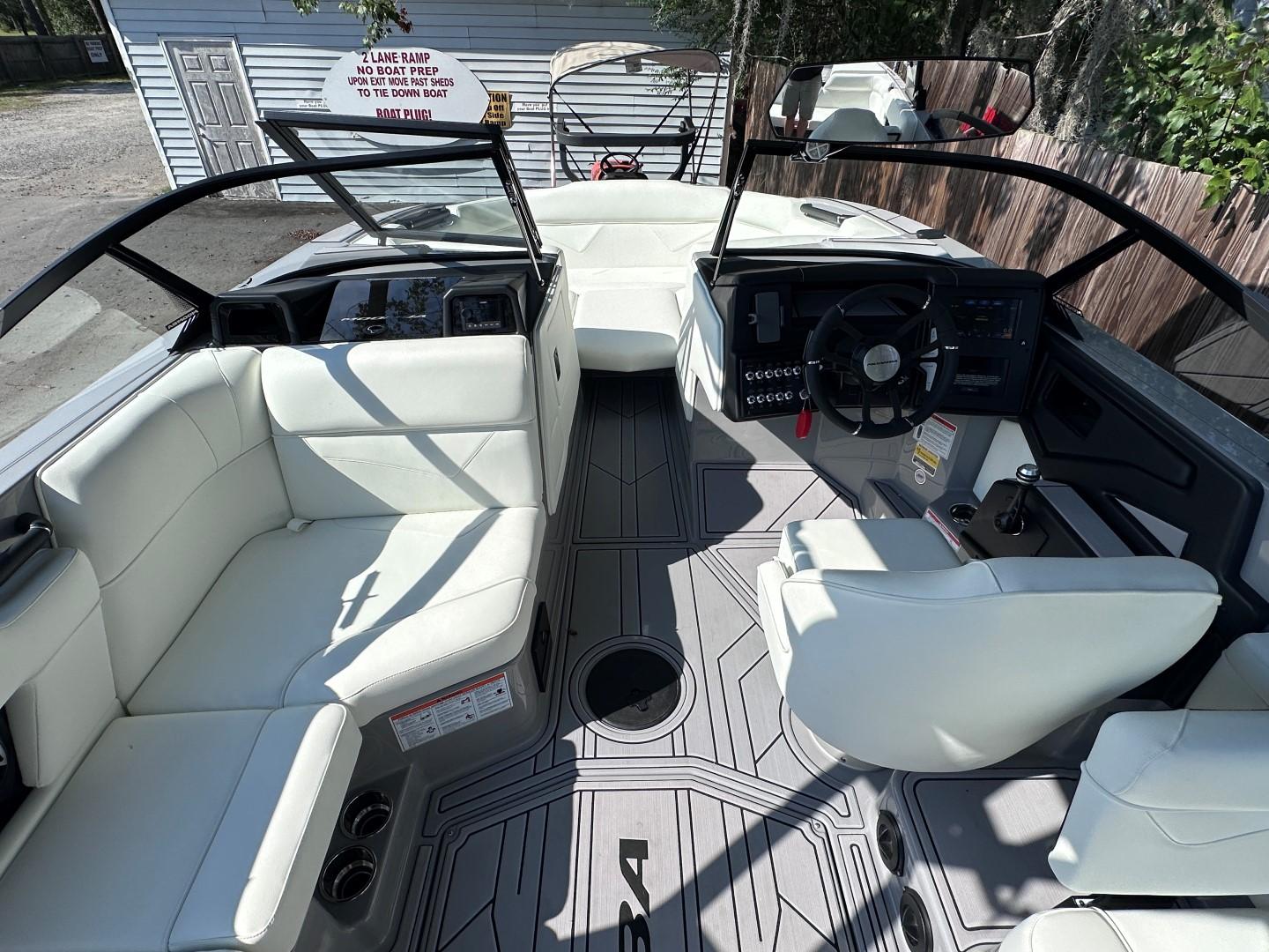 2024 Moomba Kaiyen (BROCHURE BOAT)