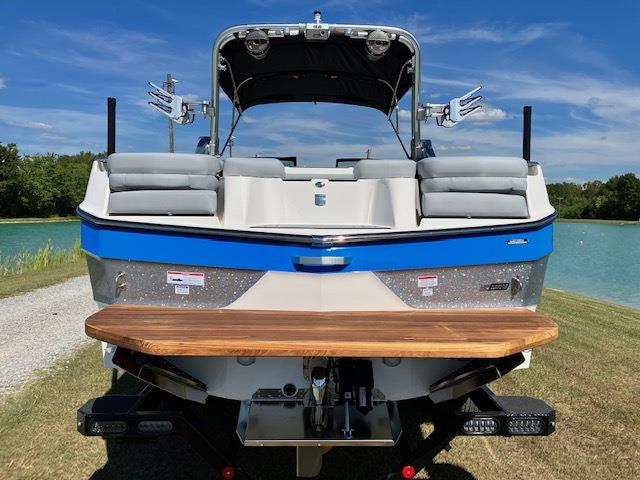 2024 MasterCraft XT24