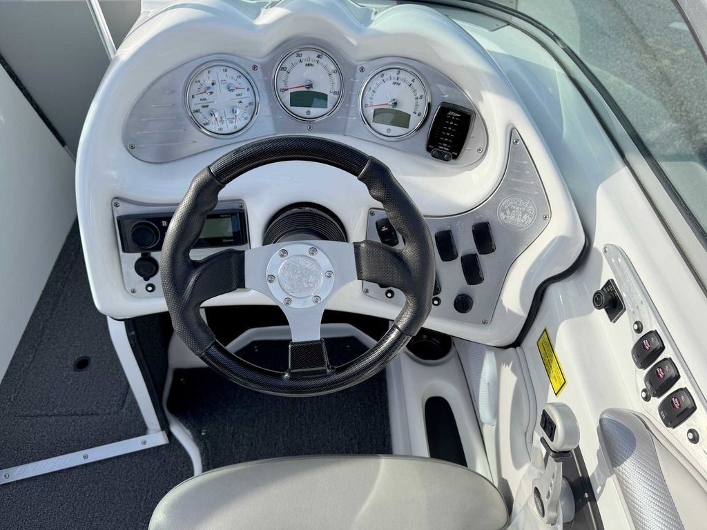 2017 Sanger Boats V215 XTZ