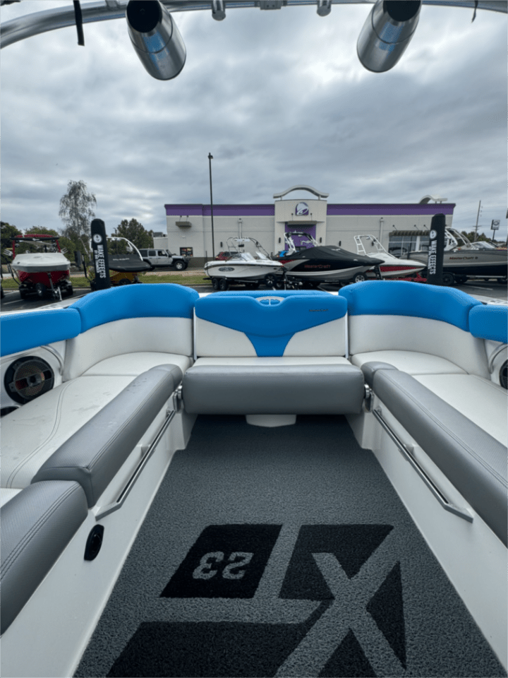 2018 MasterCraft XT23