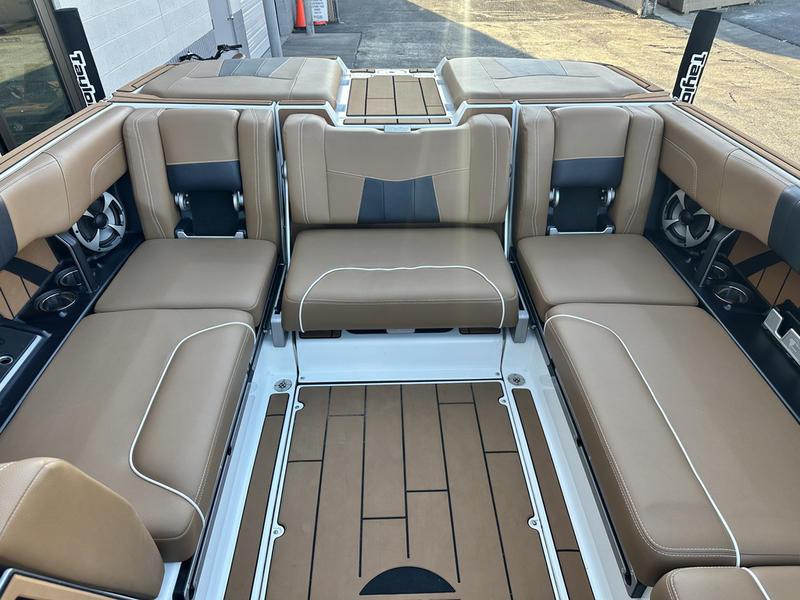 2021 Malibu 24 MXZ