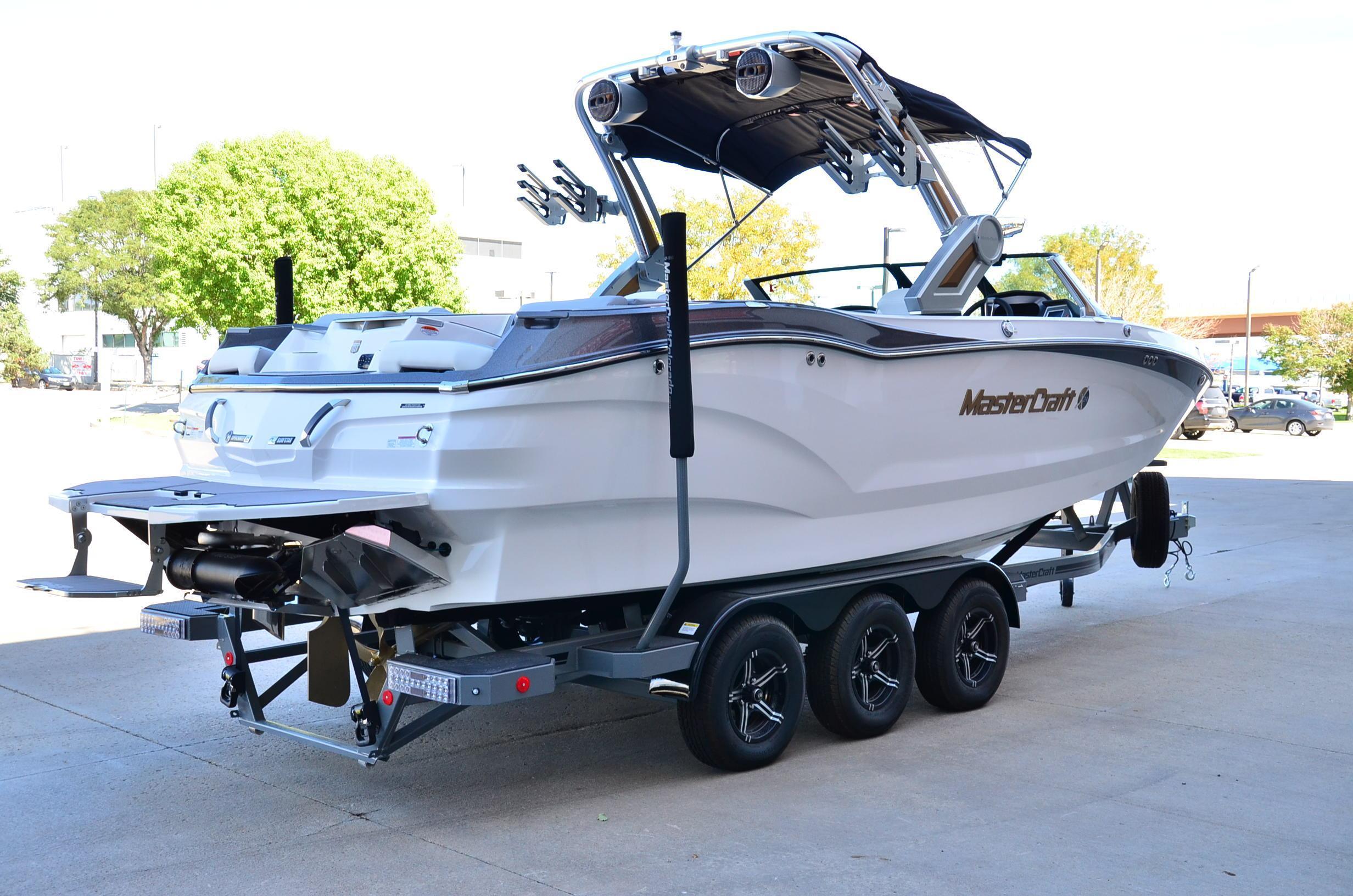 2024 MasterCraft X24 w/ 6.2 Ilmor SuperCharged Engine! 2024 Model Year End Closeout!