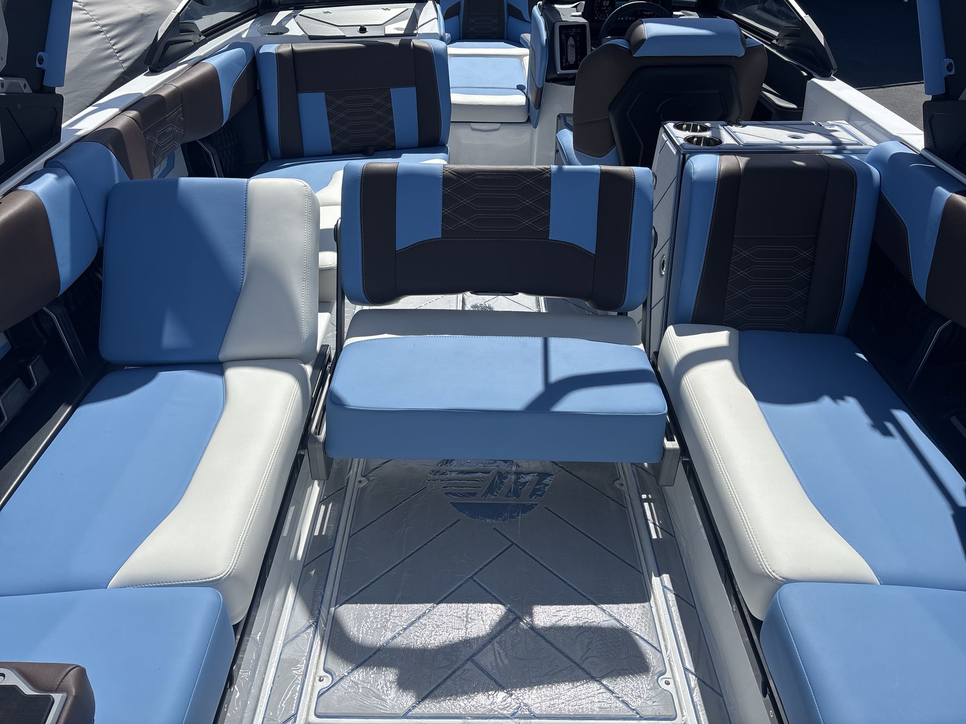 2024 Malibu 25LSV