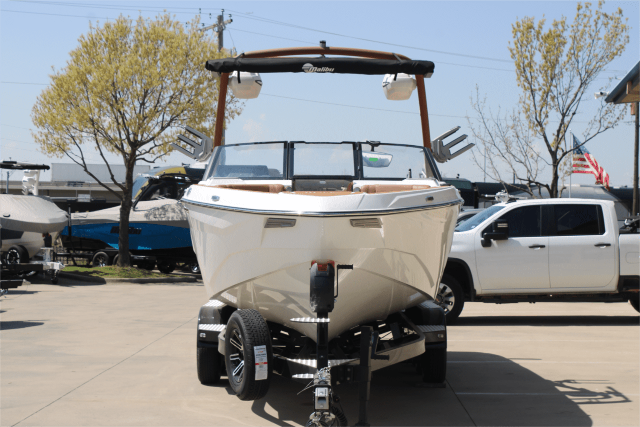 2025 Malibu 25 LSV