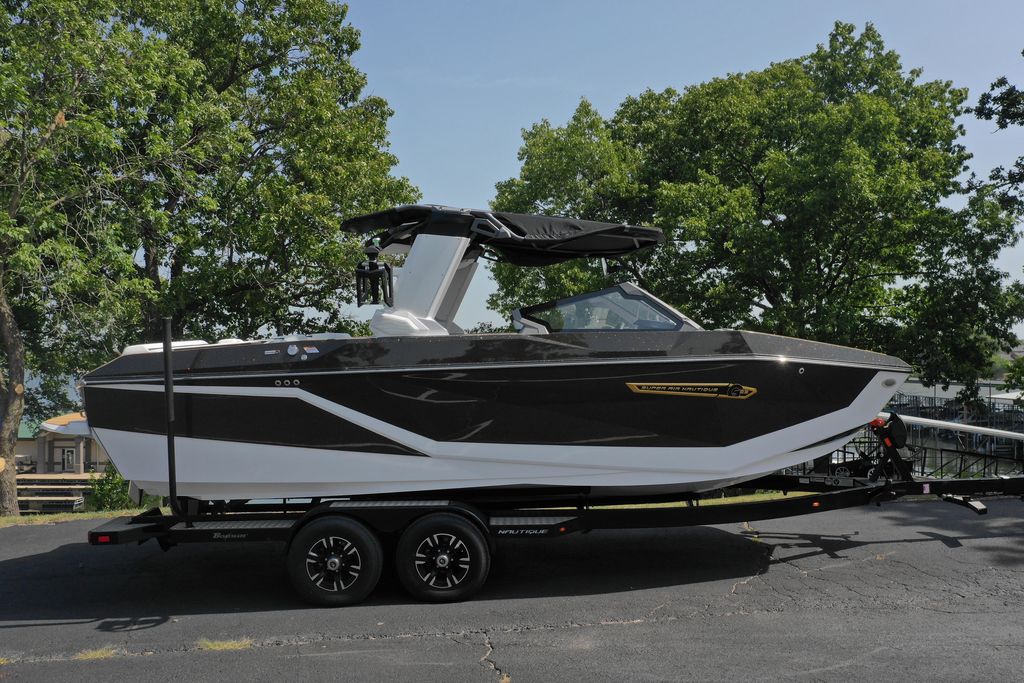 2025 Nautique Super Air Nautique G23