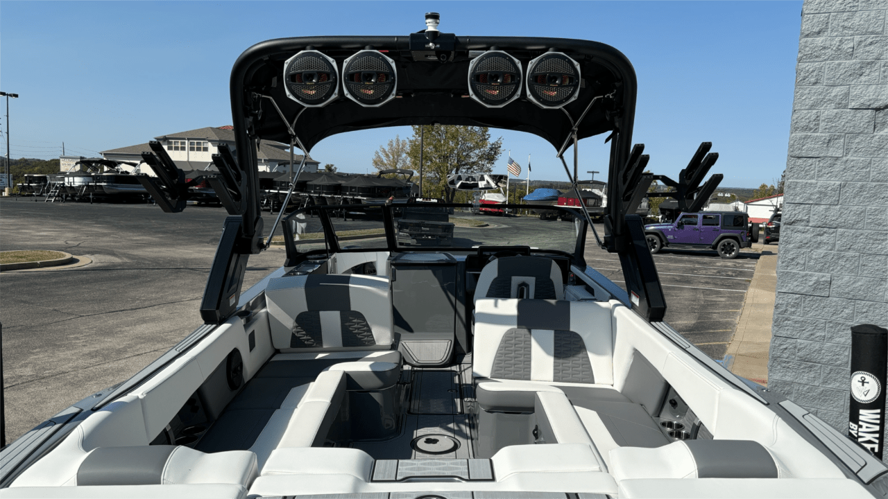 2025 MasterCraft X26