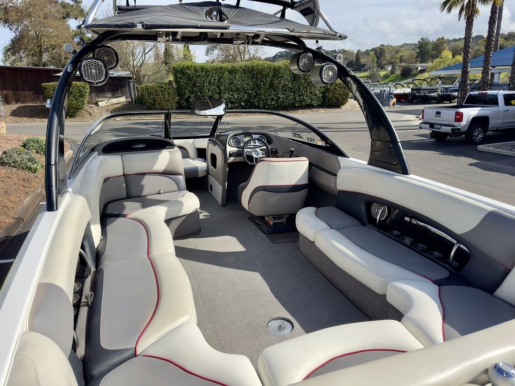 2006 Malibu Boats 247 LSV