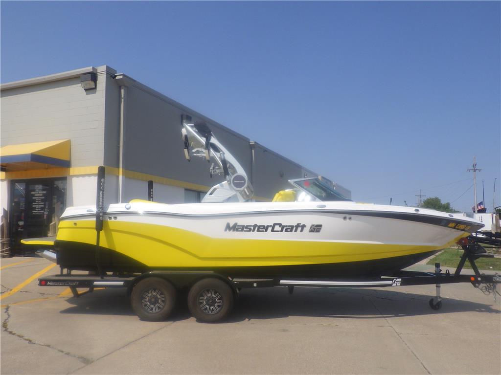 2019 MasterCraft XT23