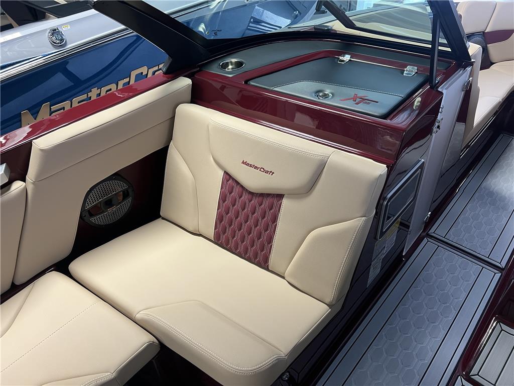 2024 MasterCraft XT25