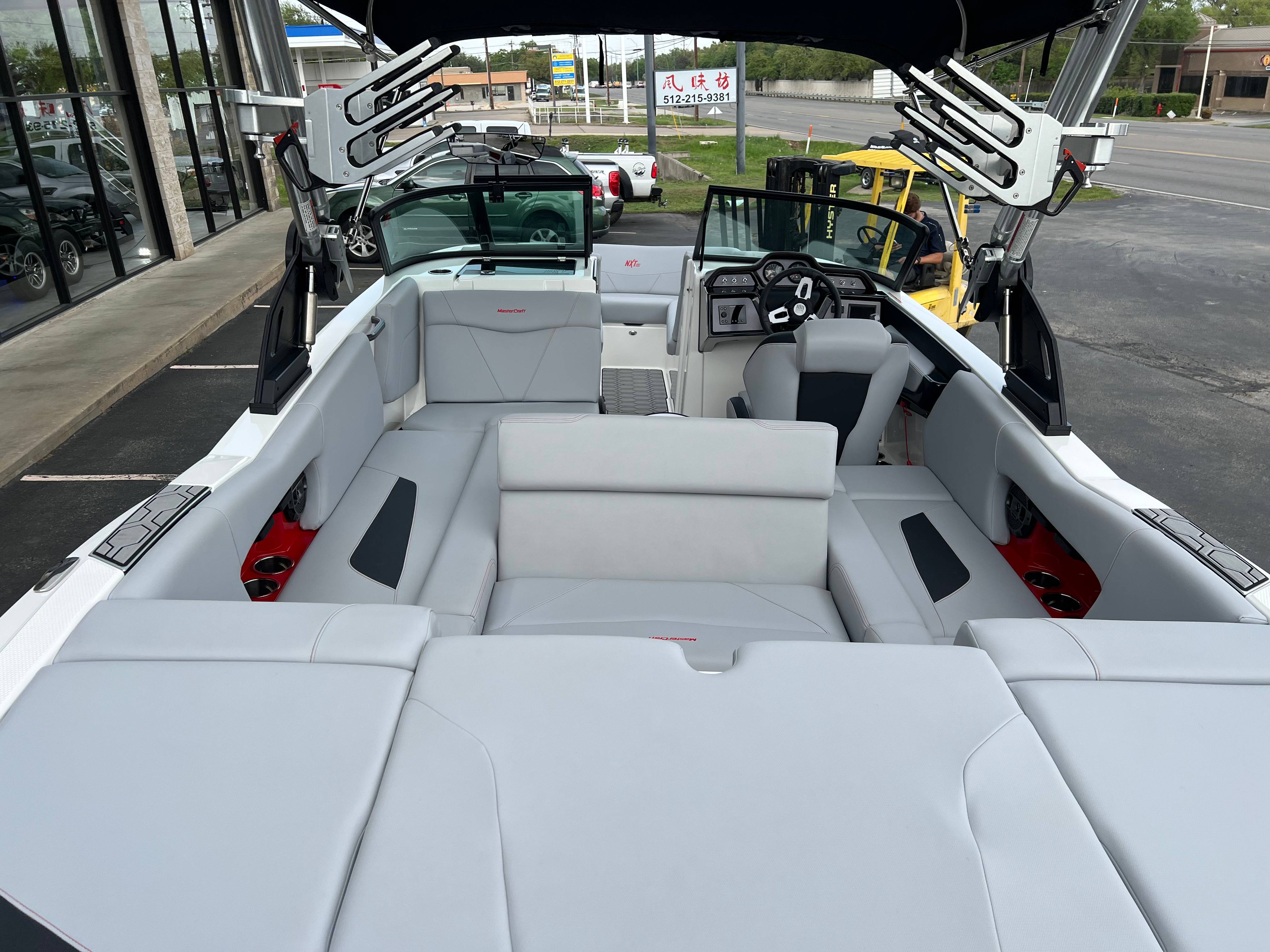 2022 MasterCraft NXT 22