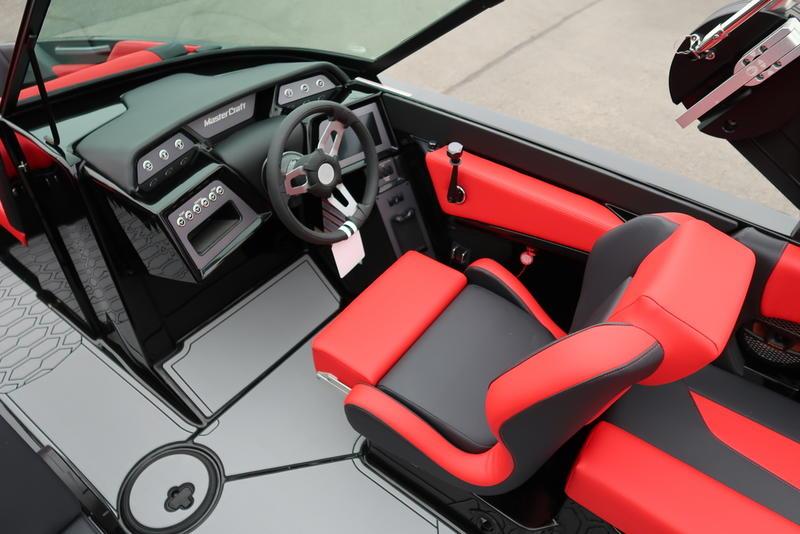 2025 MasterCraft NXT 20