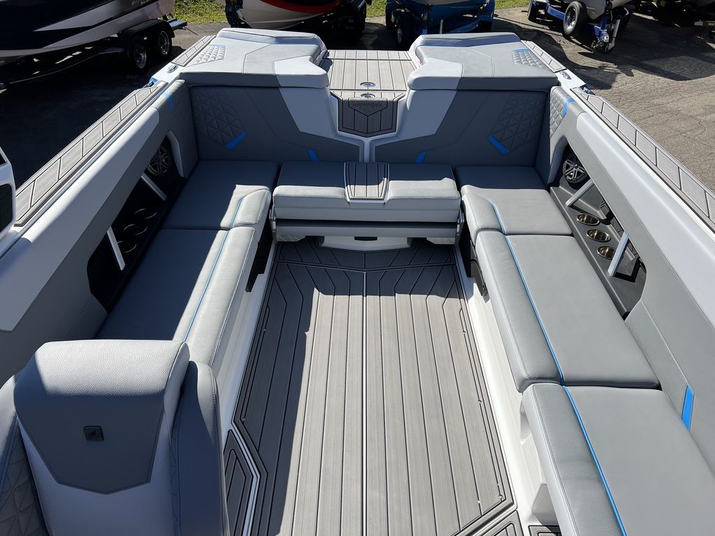 2025 Nautique Super Air Nautique GS24