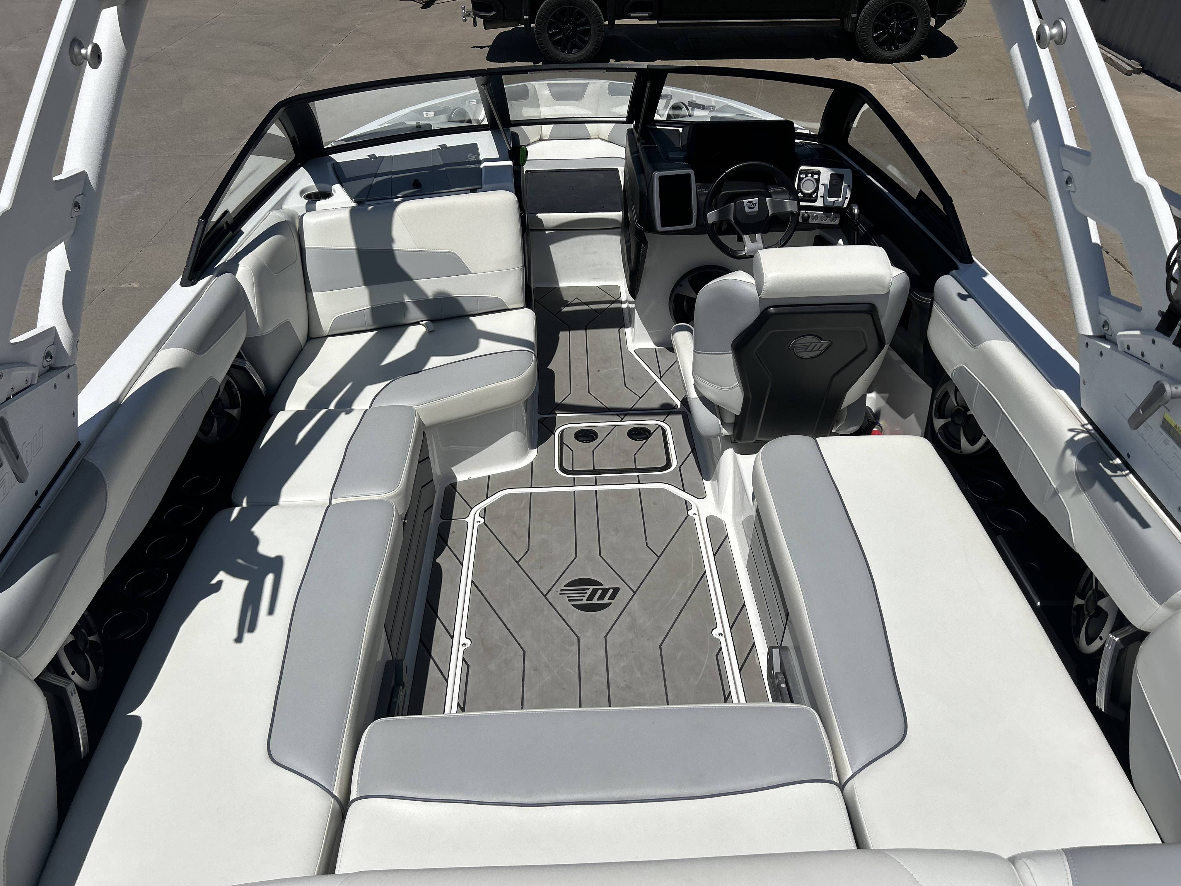 2020 Malibu 22 LSV