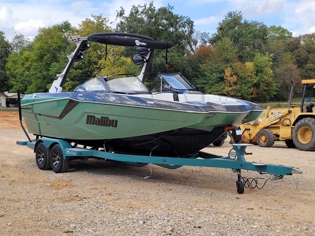 2024 Malibu 23 MXZ