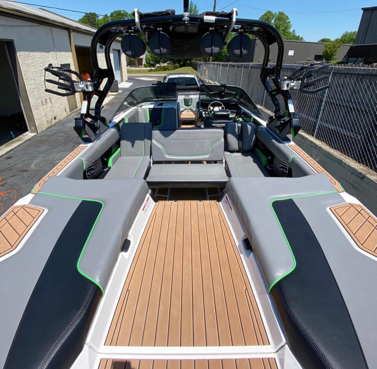 2017 Nautique G23 – Clean, great condition