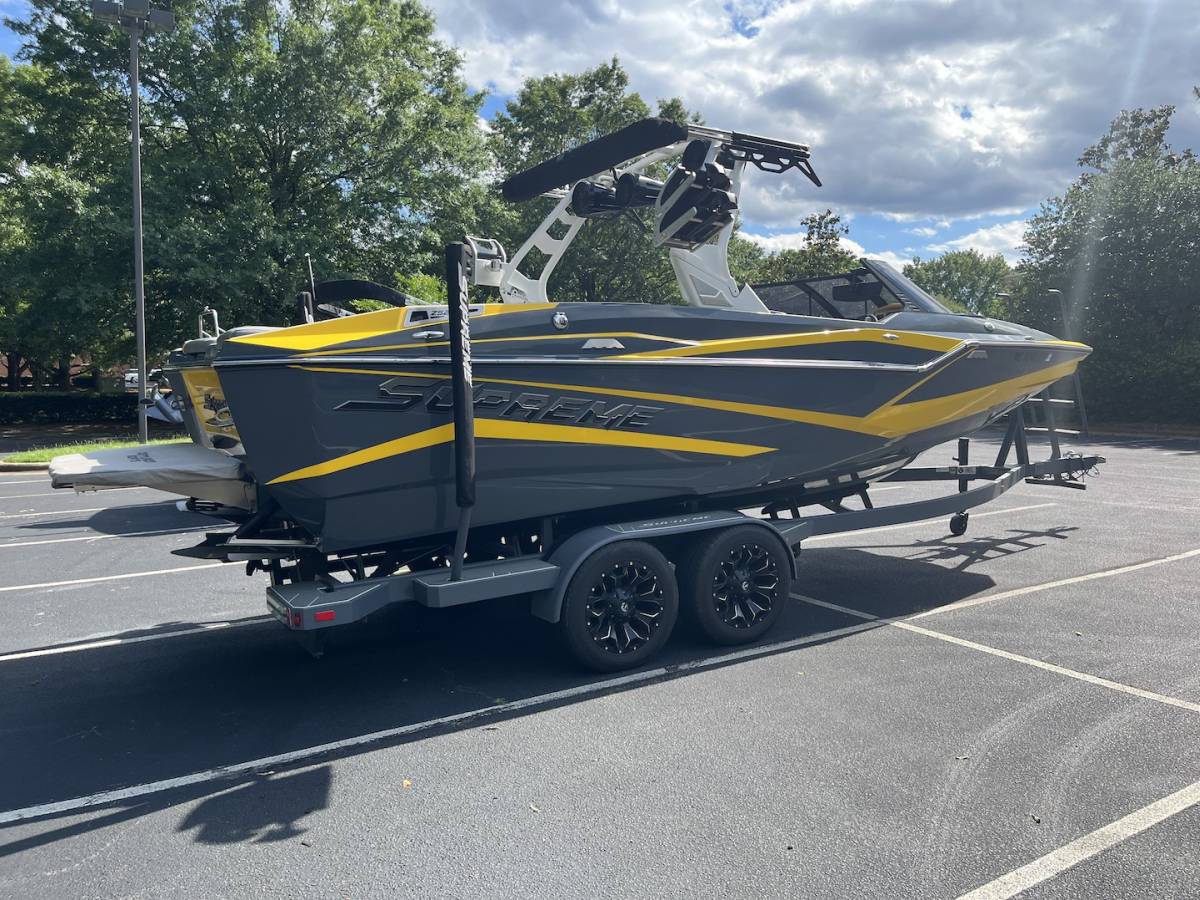2021 Supreme ZS232