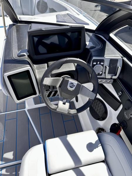 2024 Malibu 24 MXZ