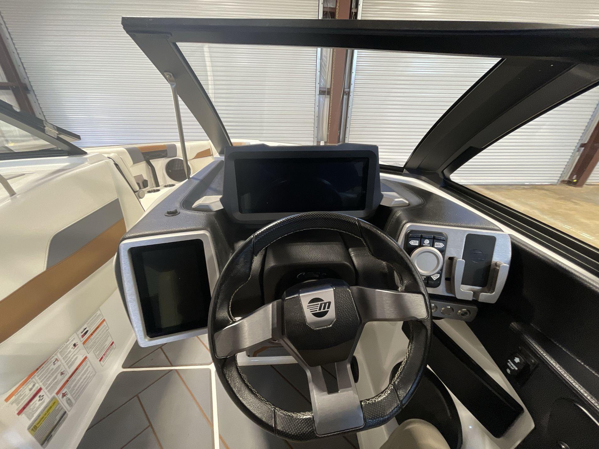 2023 Malibu 26LSV