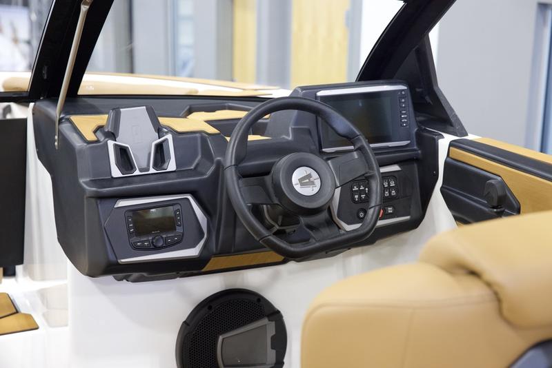 2025 Axis T250