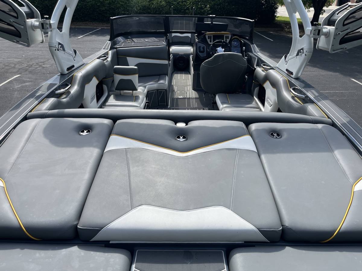 2021 Supreme ZS232