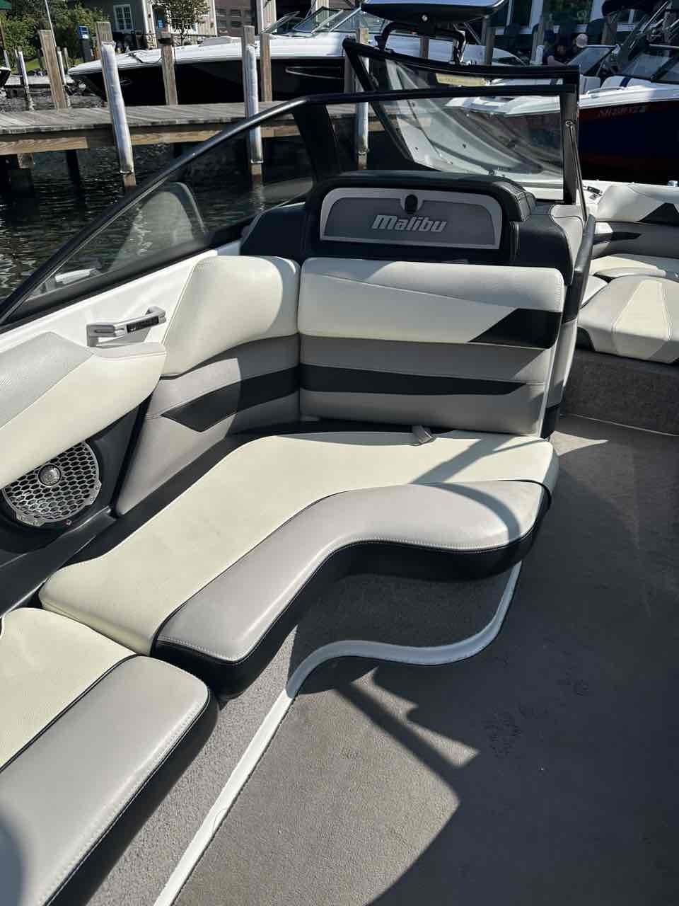 2014 Malibu Wakesetter 23LSV