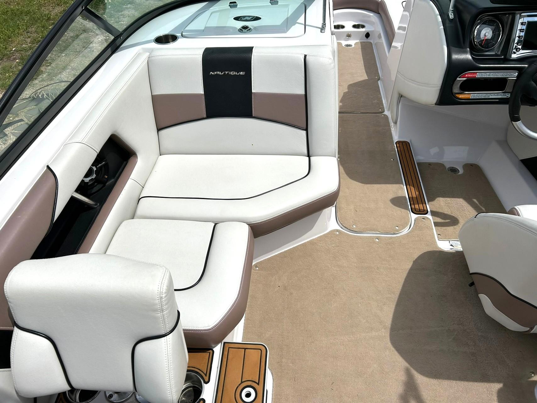 2011 Super Air Nautique 230 TEAM EDITION!