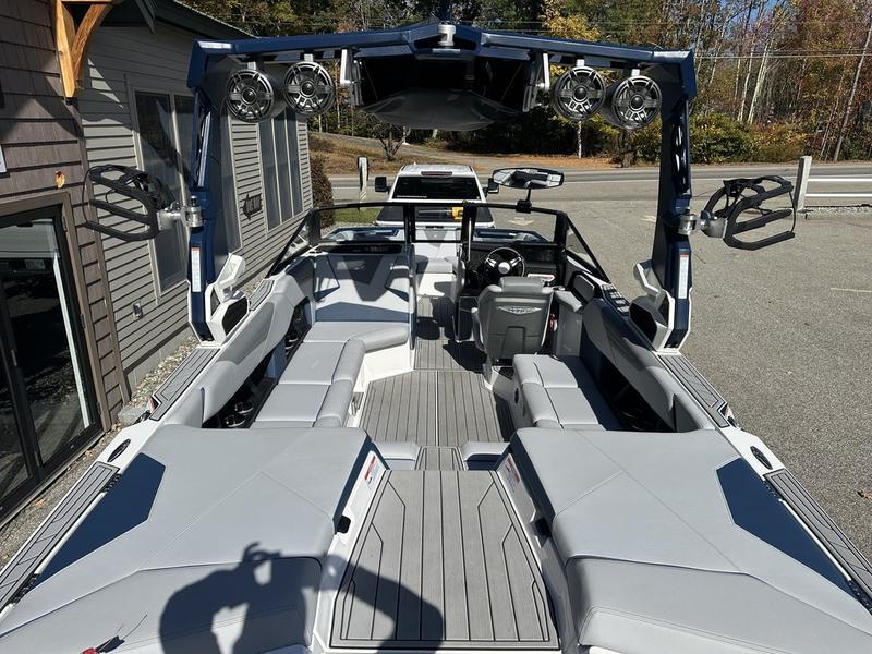 2022 Nautique S23