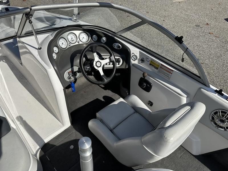 2005 Moomba Outback
