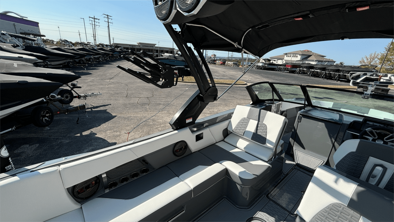 2025 MasterCraft X26