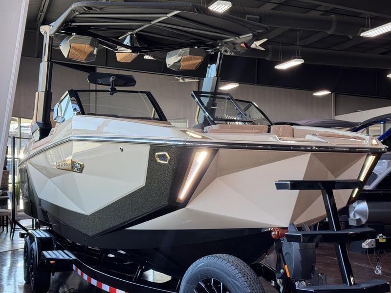 boat.Title
