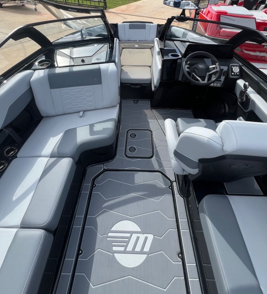 2025 Malibu Boats 22 MXZ