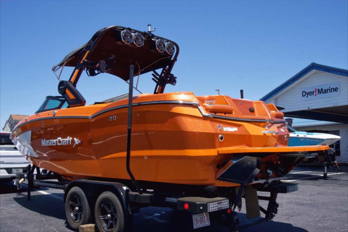 2022 MasterCraft X-Star-S. Low HRS