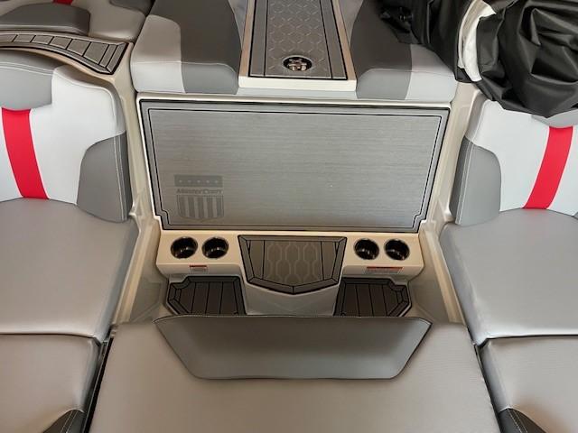 2023 MasterCraft XT22