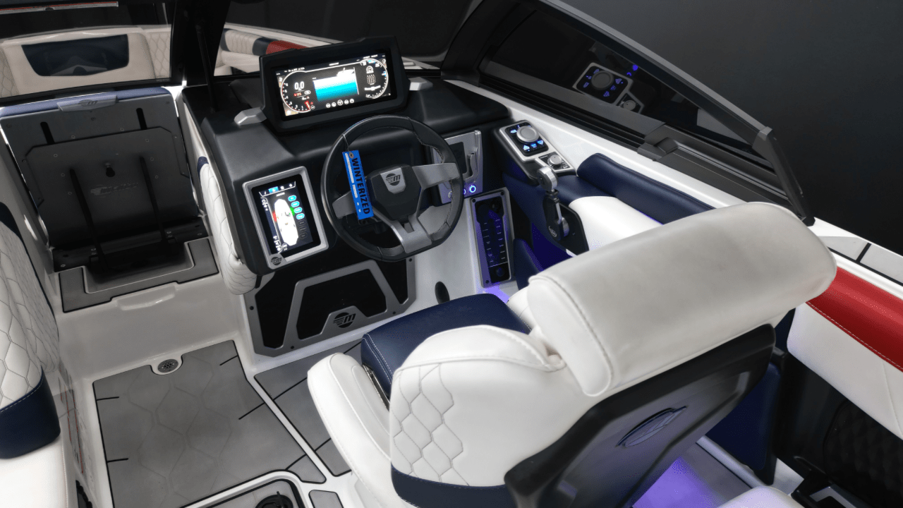 2021 Malibu M220
