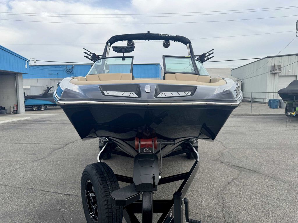 2025 MasterCraft XT22