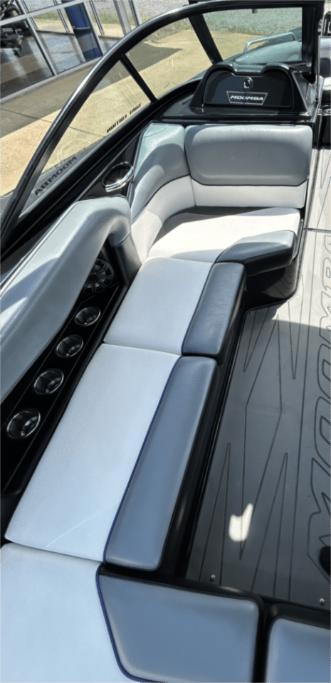 2015 MOOMBA MOBIUS LSV. VERY CLEAN!!