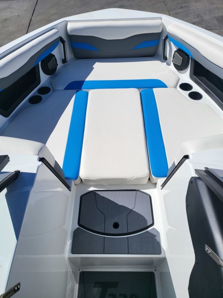 2025 Axis Wake Research T220 Icon