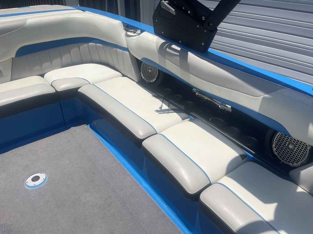 2013 Malibu Boats Wakesetter 24 MXZ